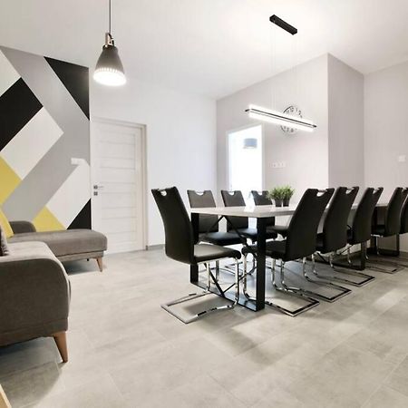Premium Apartment By Hi5-Vaci Str. 3 Bedroom Budapest Exterior photo